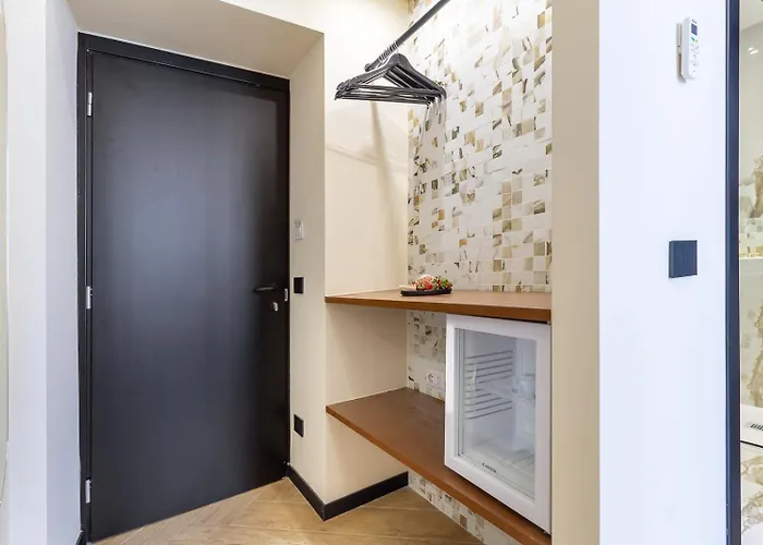 Konukevi Minerva Boutique 4*